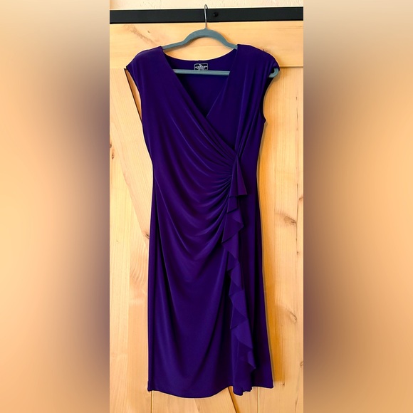 American Living Sz 6 Dress.Beautiful Detailed Design P2P 17” Stretch To 19”L 40” - Picture 3 of 8